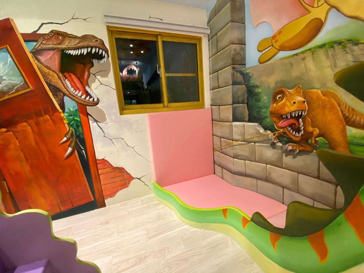 Fun Holiday Family Hostel 타이난 외부 사진