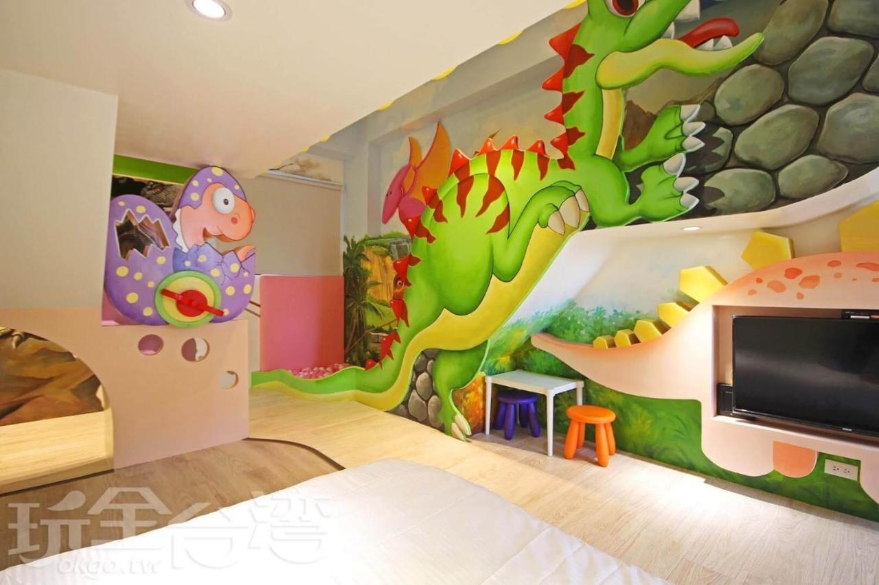 Fun Holiday Family Hostel 타이난 외부 사진