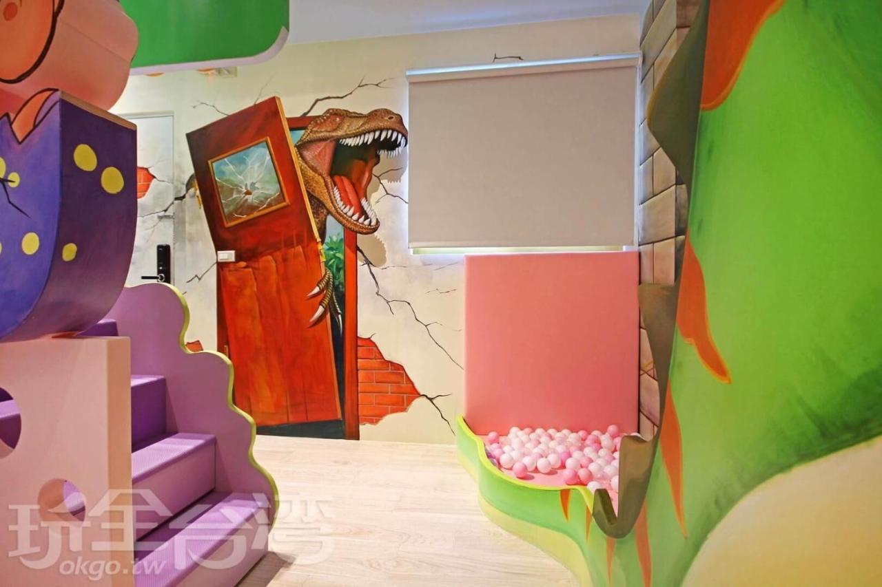 Fun Holiday Family Hostel 타이난 외부 사진