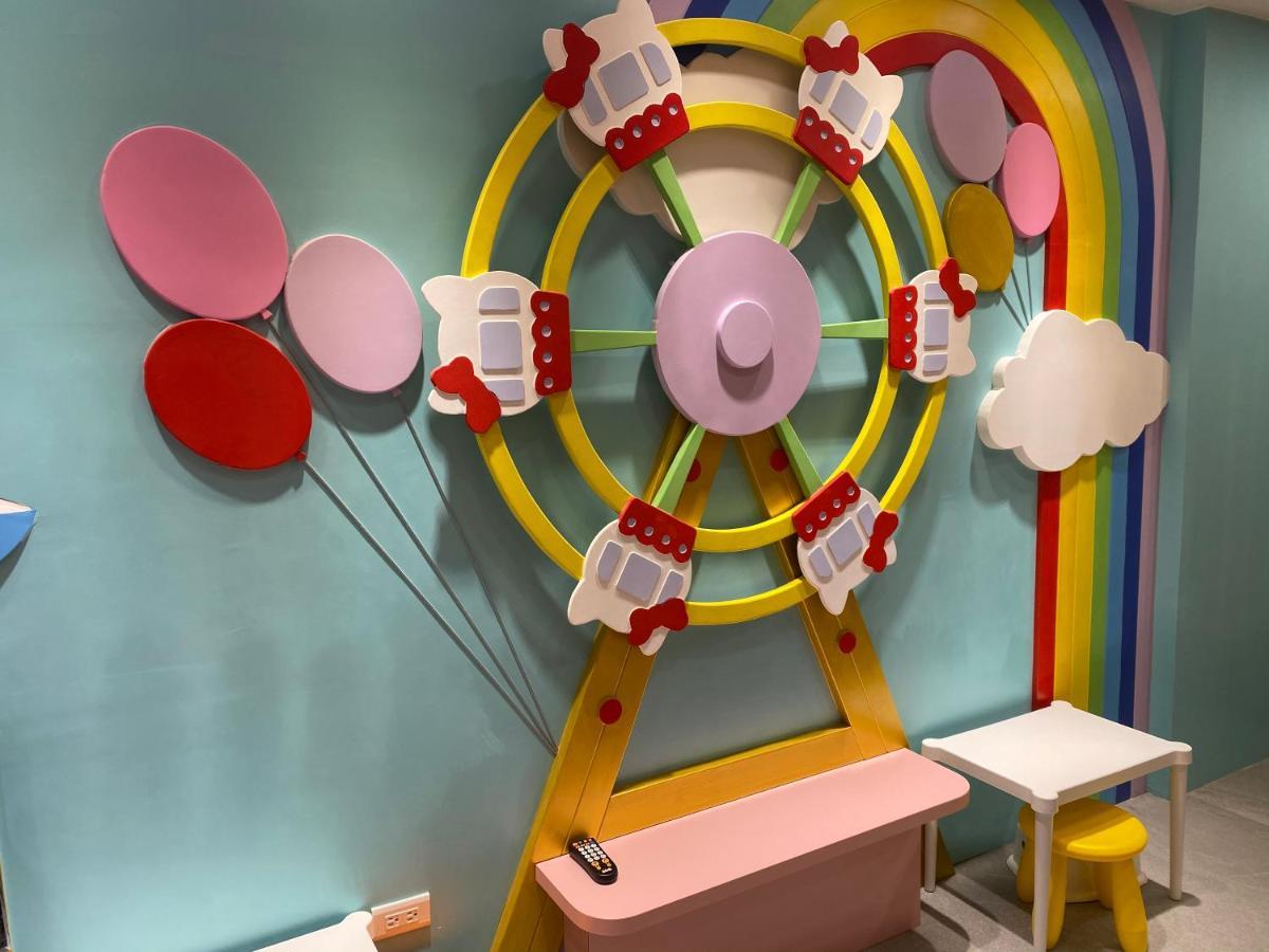 Fun Holiday Family Hostel 타이난 외부 사진