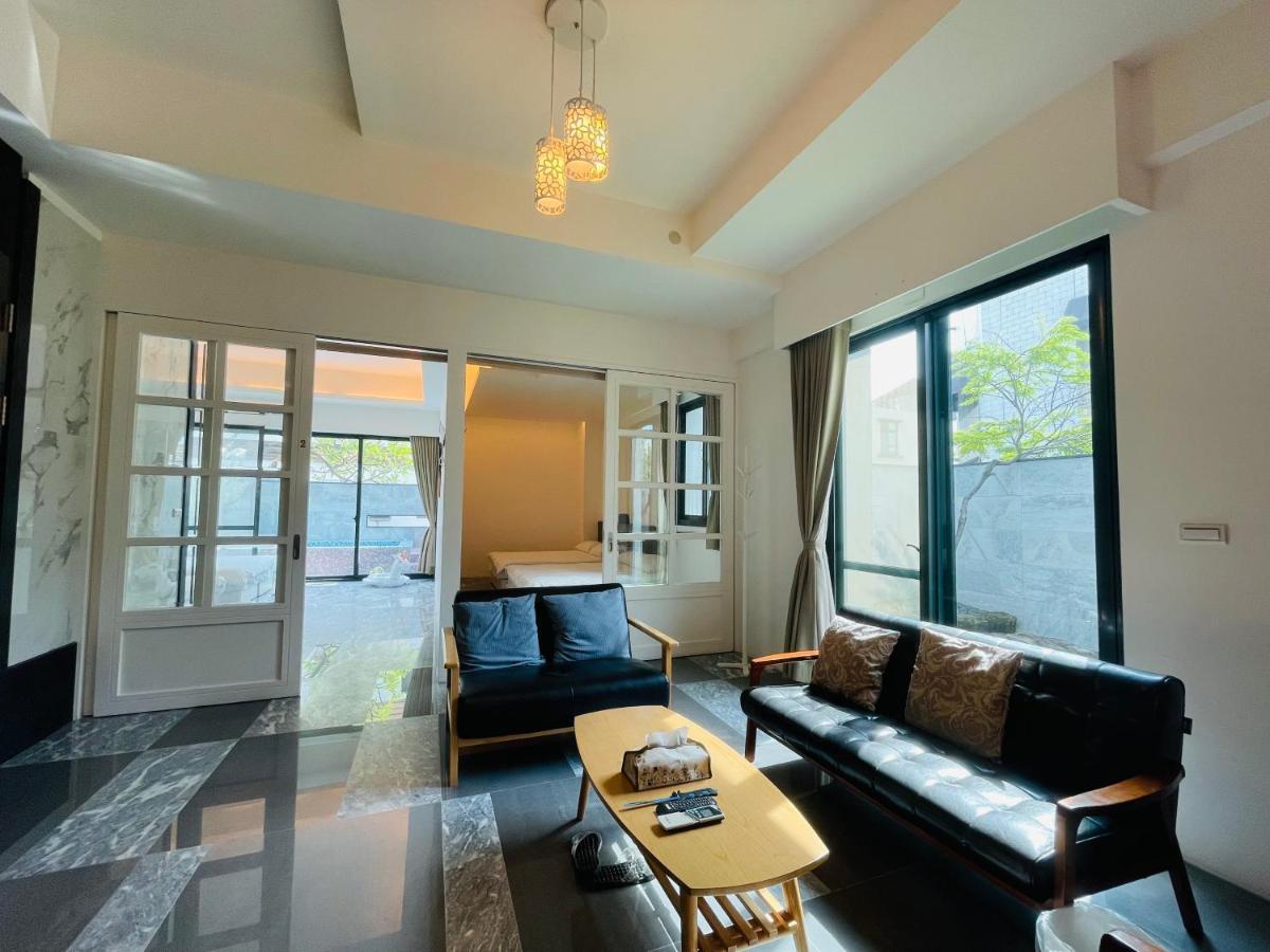 Fun Holiday Family Hostel 타이난 외부 사진