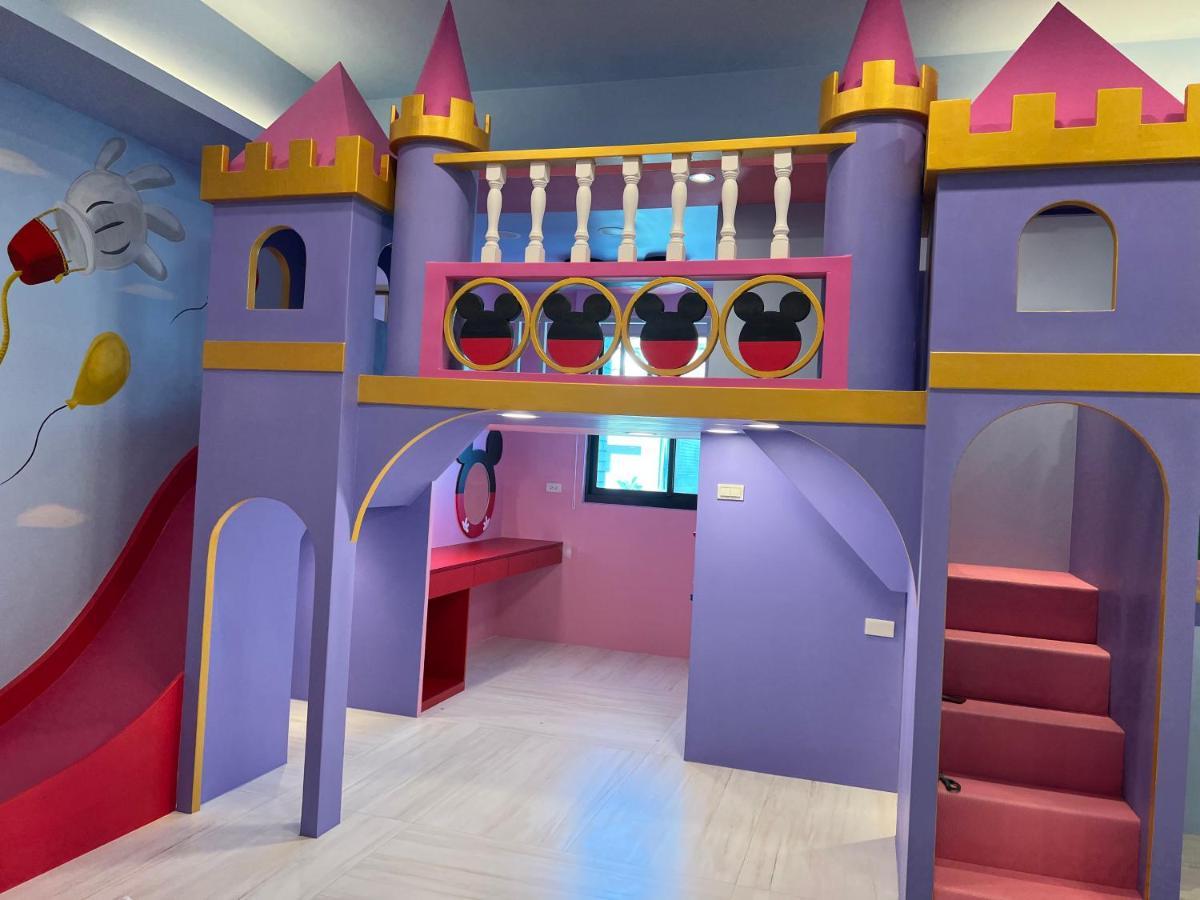 Fun Holiday Family Hostel 타이난 외부 사진
