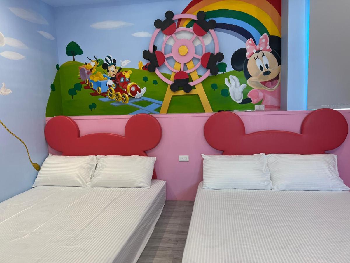 Fun Holiday Family Hostel 타이난 외부 사진