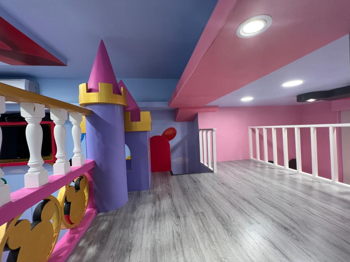 Fun Holiday Family Hostel 타이난 외부 사진