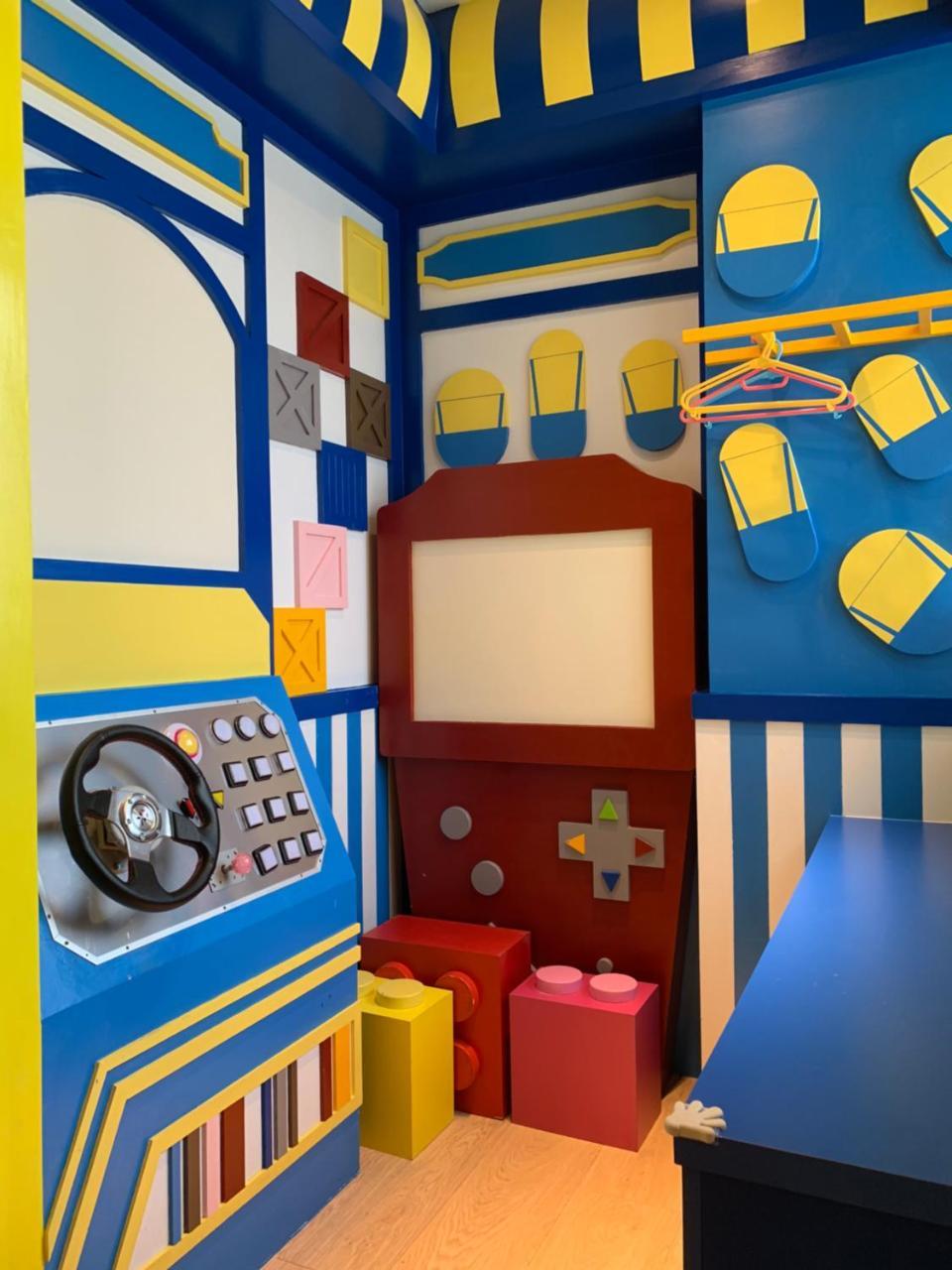 Fun Holiday Family Hostel 타이난 외부 사진